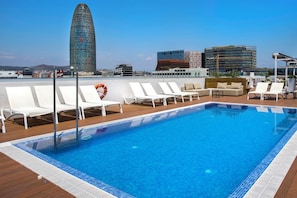 Outdoor pool, pool loungers