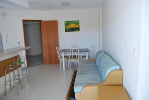 Apartment, 2 Schlafzimmer | Wohnzimmer