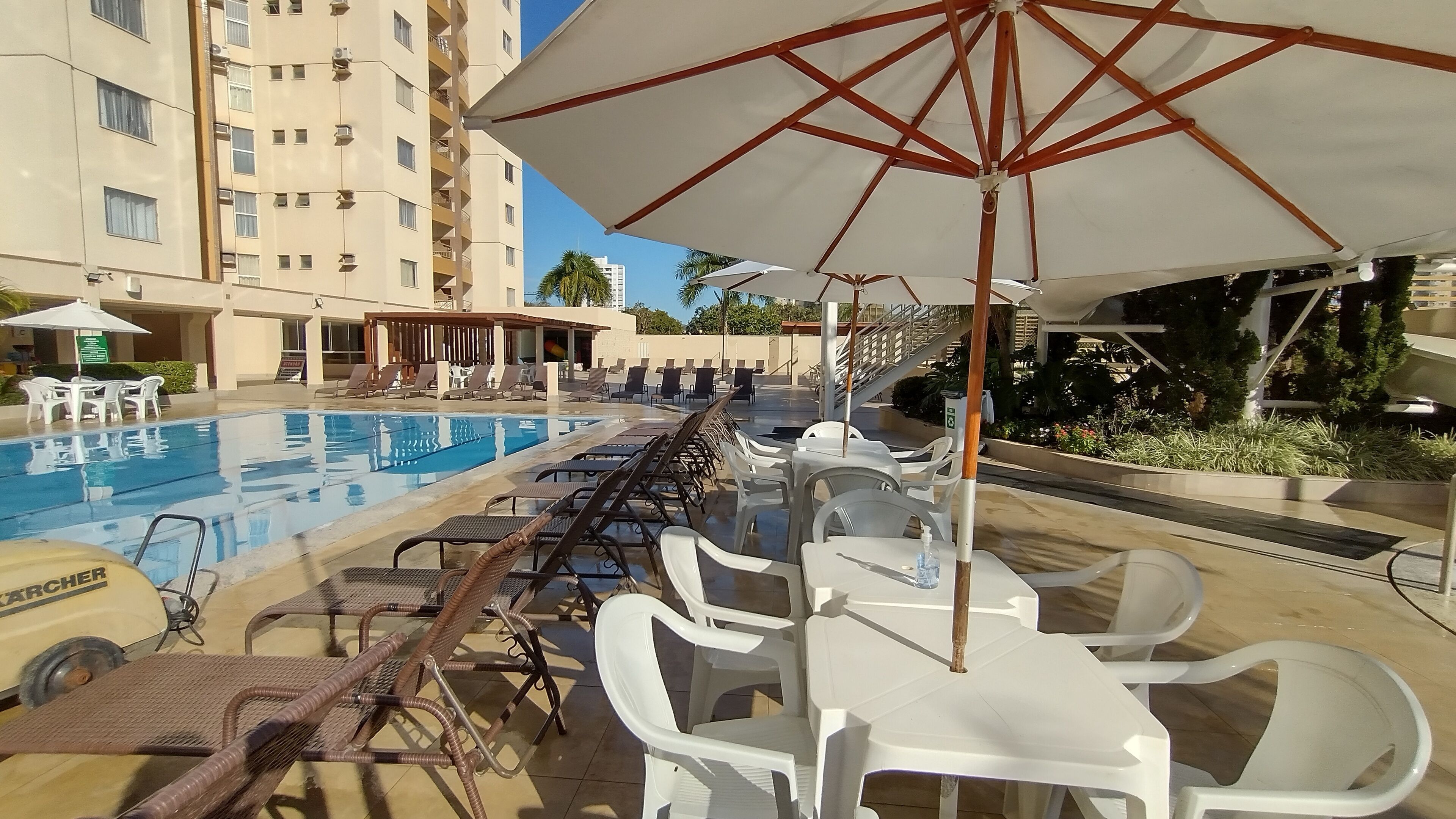 6 piscines extérieures