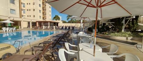 6 piscines extérieures