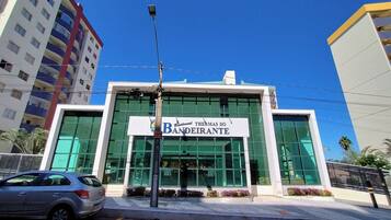 Fachada de la propiedad