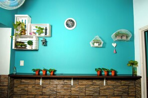 Living area - Capital Hostel - San Juan - Adults Only (San Juan)