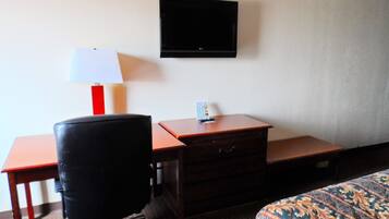 Meja kerja, Wi-Fi gratis, dan seprai linen