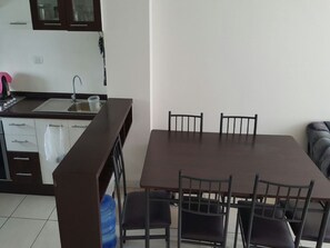 Family Apartment, 2 Bedrooms, Private Bathroom | In-room dining