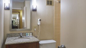 Bathroom - Suburban Studios (Fairmont)