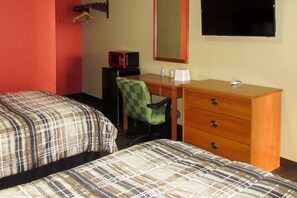 Escritorio, cunas (de pago), camas supletorias y wifi gratis