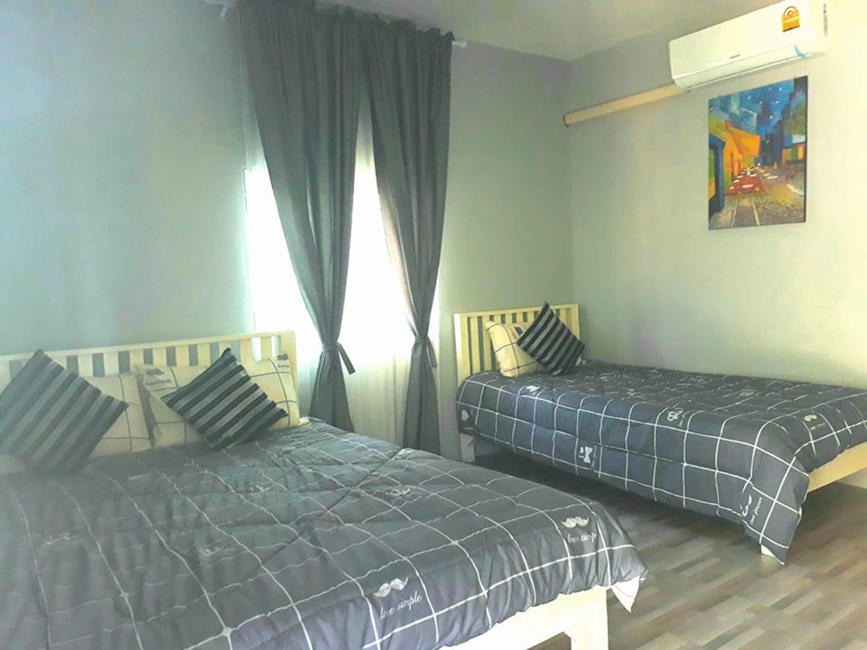 Family Room | Free WiFi