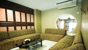 Unclassified image, 2 of 21, button - Waratee Spa Resort Villa (Bangkok)