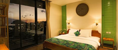 Kamar Deluks, pemandangan laut | Brankas, meja kerja, tirai kedap cahaya, dan Wi-Fi gratis