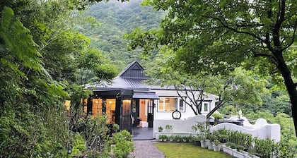 Gold Stone Crescent Moon Light