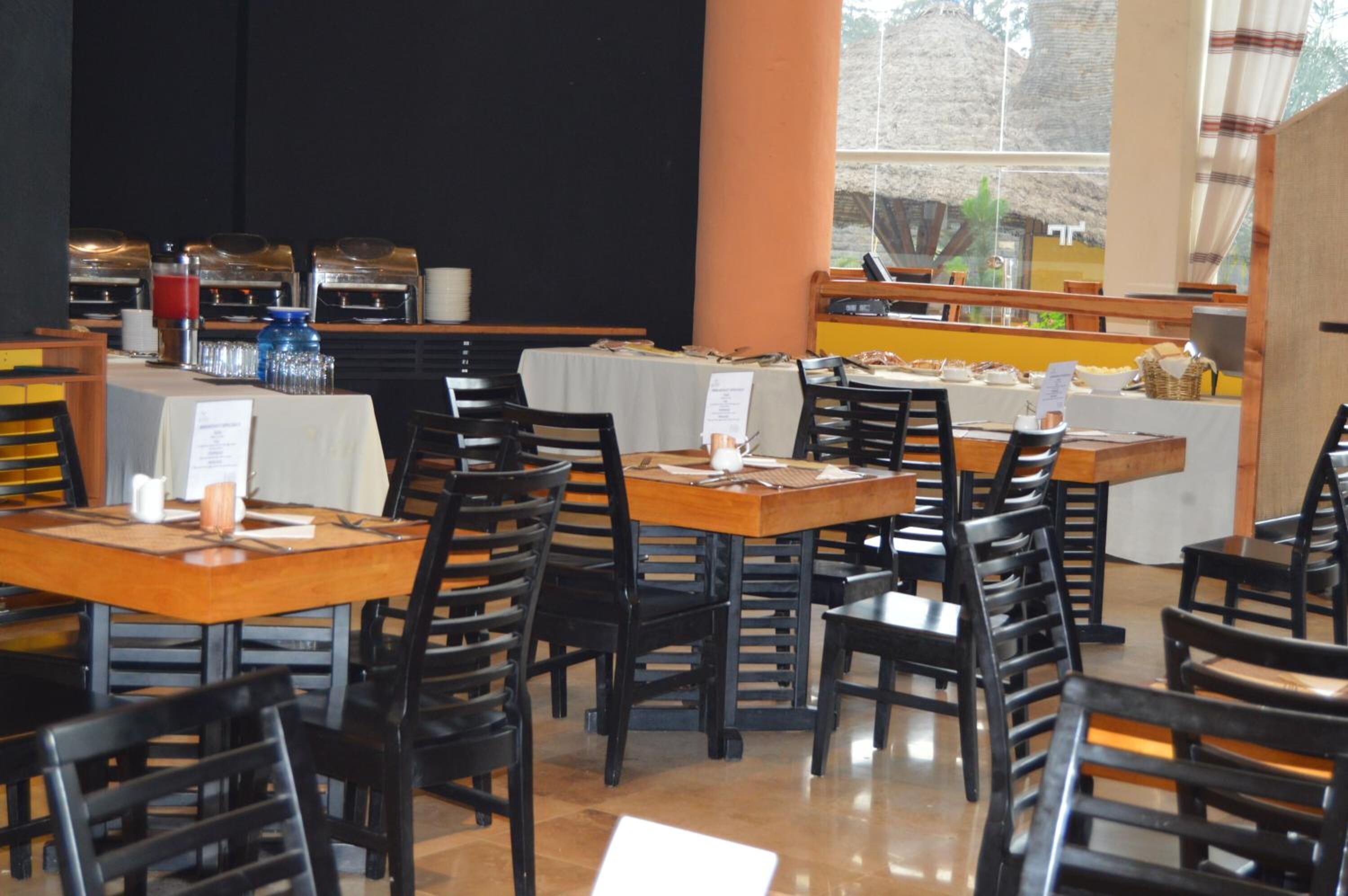 breakfast, lunch, dinner served; local and international cuisine