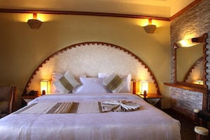 In-room safe, blackout curtains, free WiFi, bed sheets - Nega Bonger Hotel (Addis Ababa)