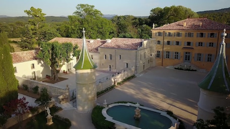 Aerial view. Château de Fonscolombe - Relais & Châteaux
