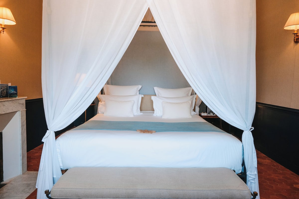 Chambre Deluxe Château | 2 bedrooms, premium bedding, minibar, in-room safe