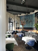 3 restaurants, lunch, dinner served; Belgian cuisine