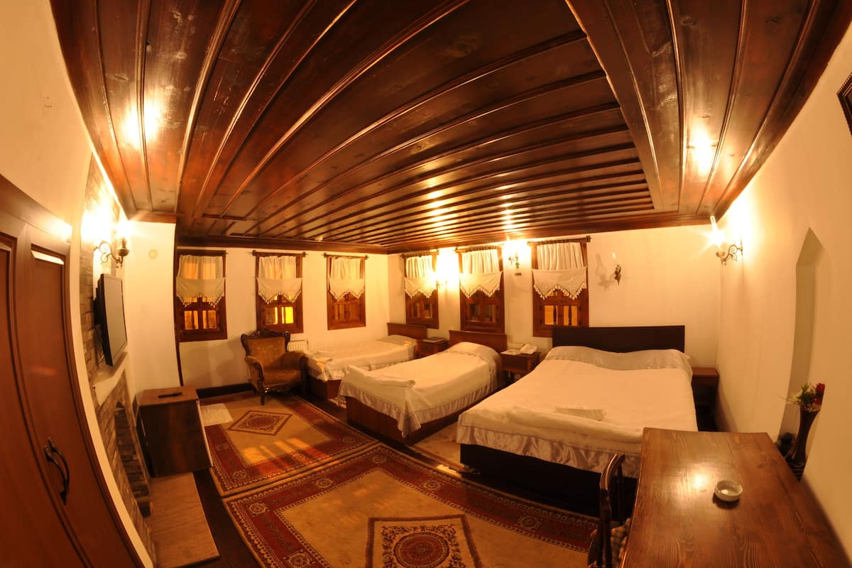 quadruple room | minibar, iron/ironing board, free wifi