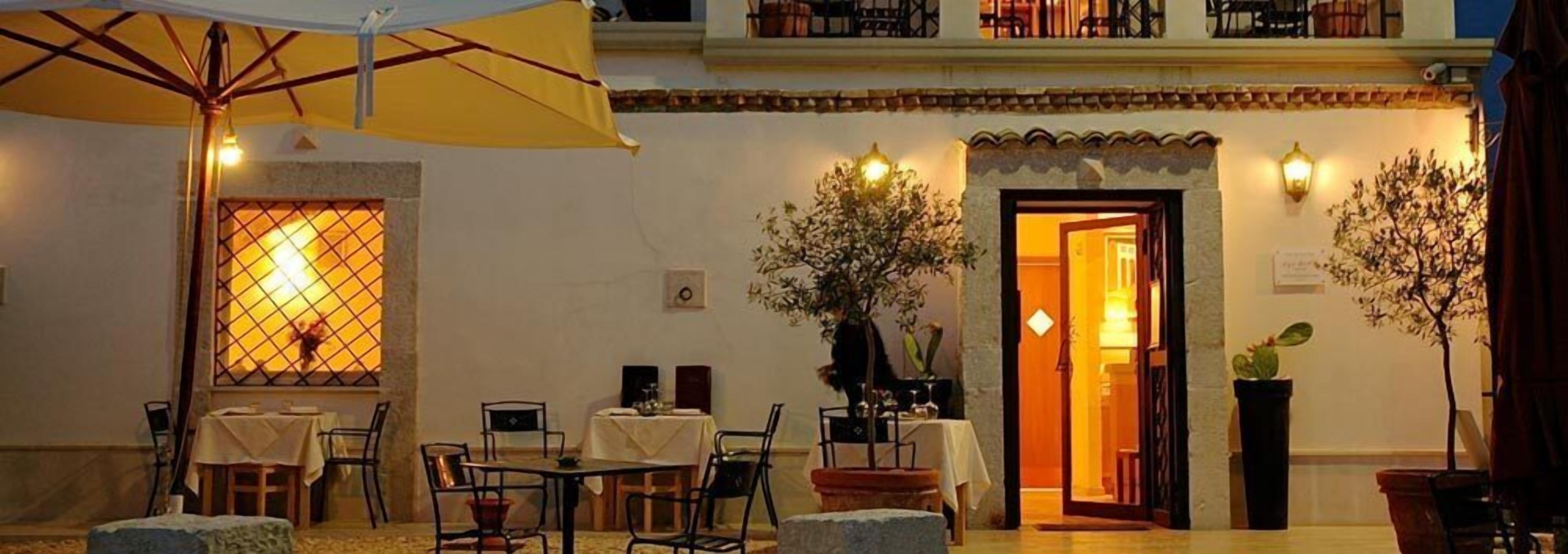 Spécialités Cuisine locale et internationale