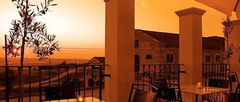 Local and international cuisine