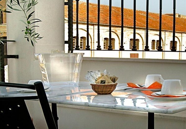 Local and international cuisine