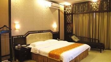 Desk, blackout curtains, iron/ironing board, free WiFi