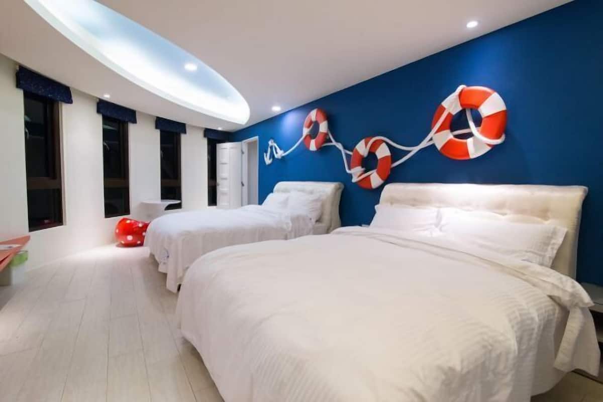 Desk, laptop workspace, blackout drapes, rollaway beds (surcharge)