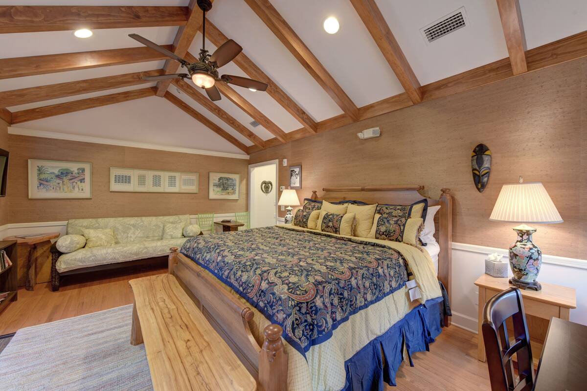 Deluxe Room, Private Bathroom (Treetops) | Iron/ironing board (on request), WiFi (free), bed sheets