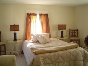 客房 (Front Bedroom (Room 3)) | 熨斗/熨衣板、免費無線上網