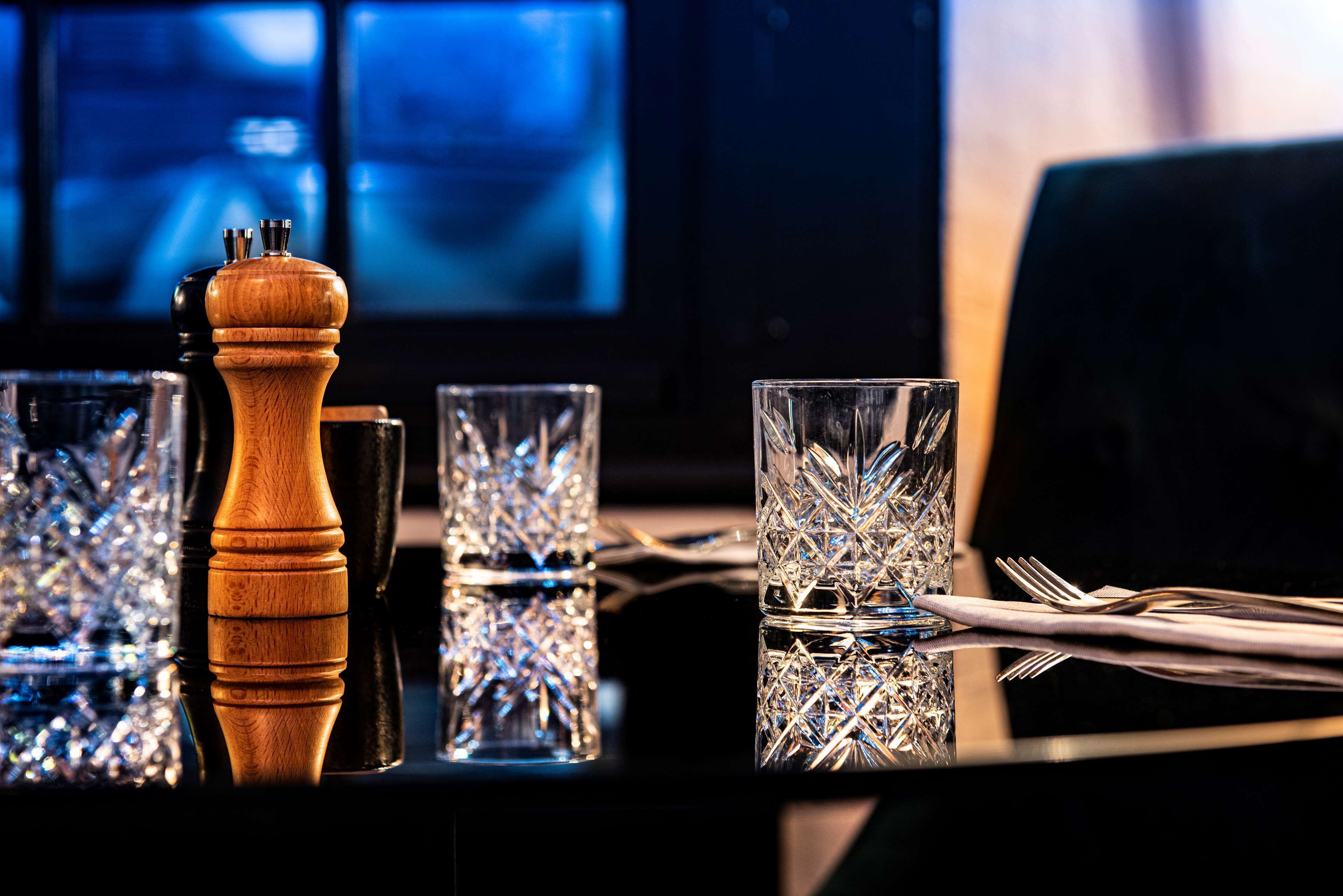 lunch and dinner served, french cuisine