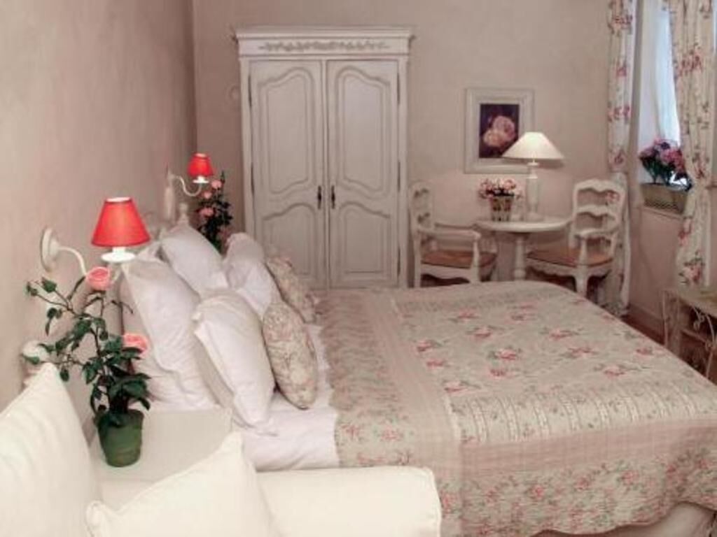 Ropa de cama de alta calidad y camas con pillow-top 