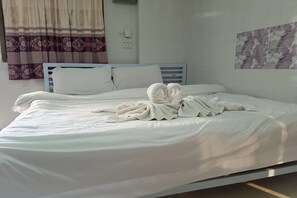 Double Room | Área de sala de estar | Televisión 