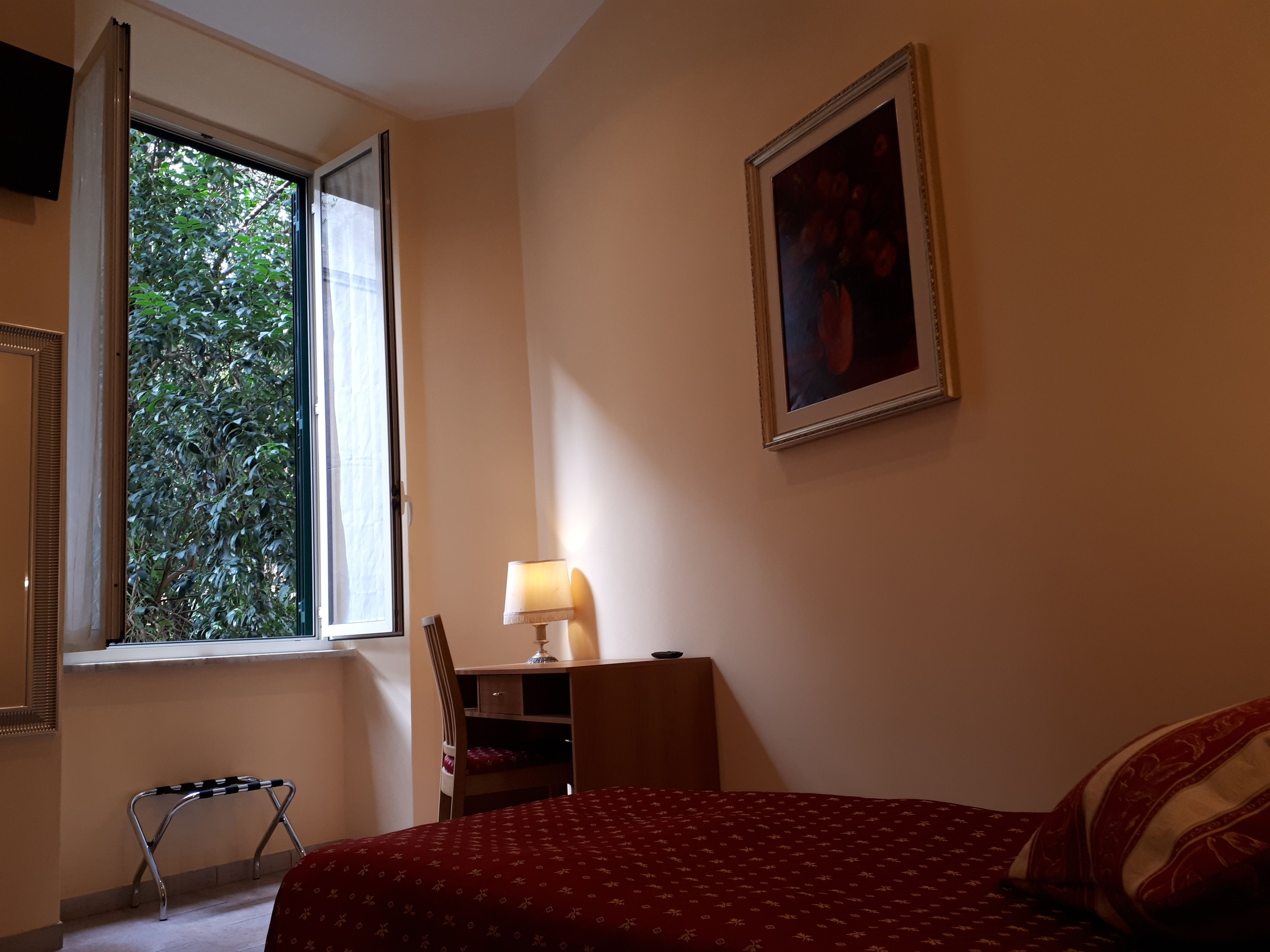 single room | free wifi