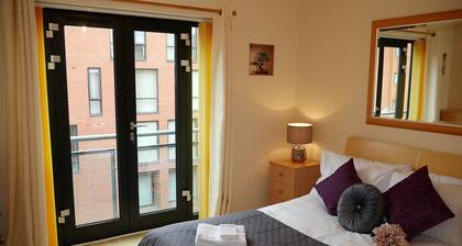 Lotus City Apartments Newhall Court