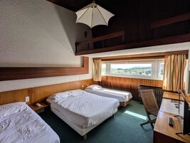 Panoramic Quadruple Room | Desk, iron/ironing board, free WiFi, bed sheets