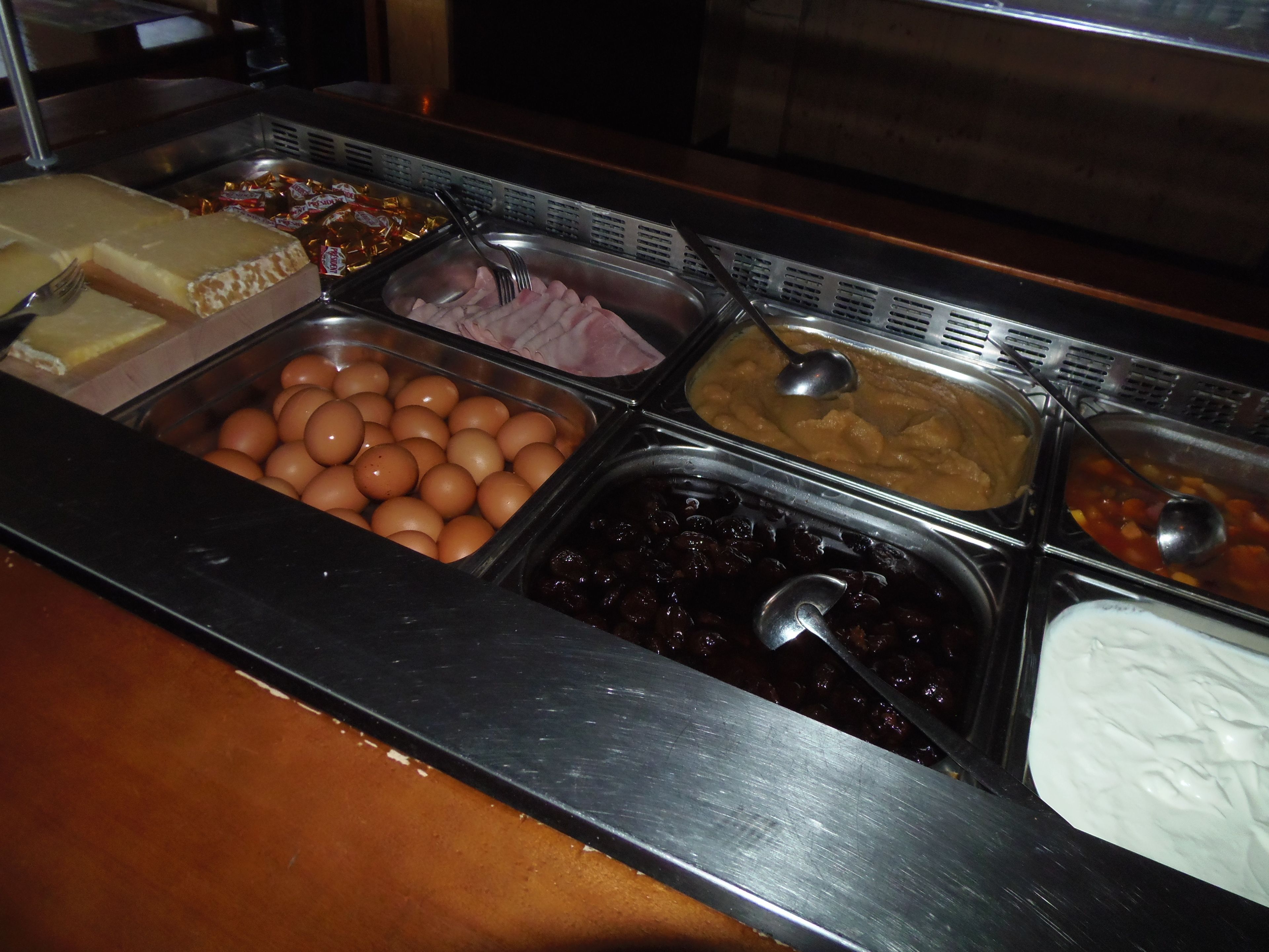daily buffet breakfast (eur 10.00 per person)