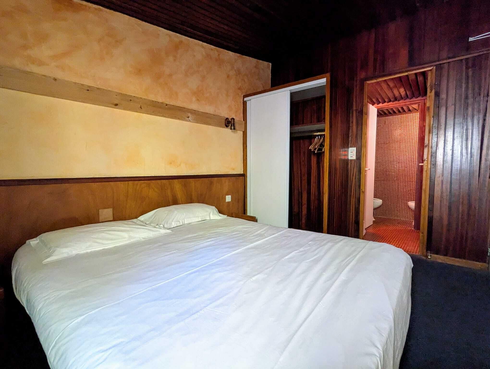 panoramic double room | 1 bedroom, desk, iron/ironing board, free wifi