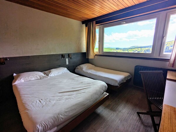 Desk, iron/ironing board, free WiFi, bed sheets