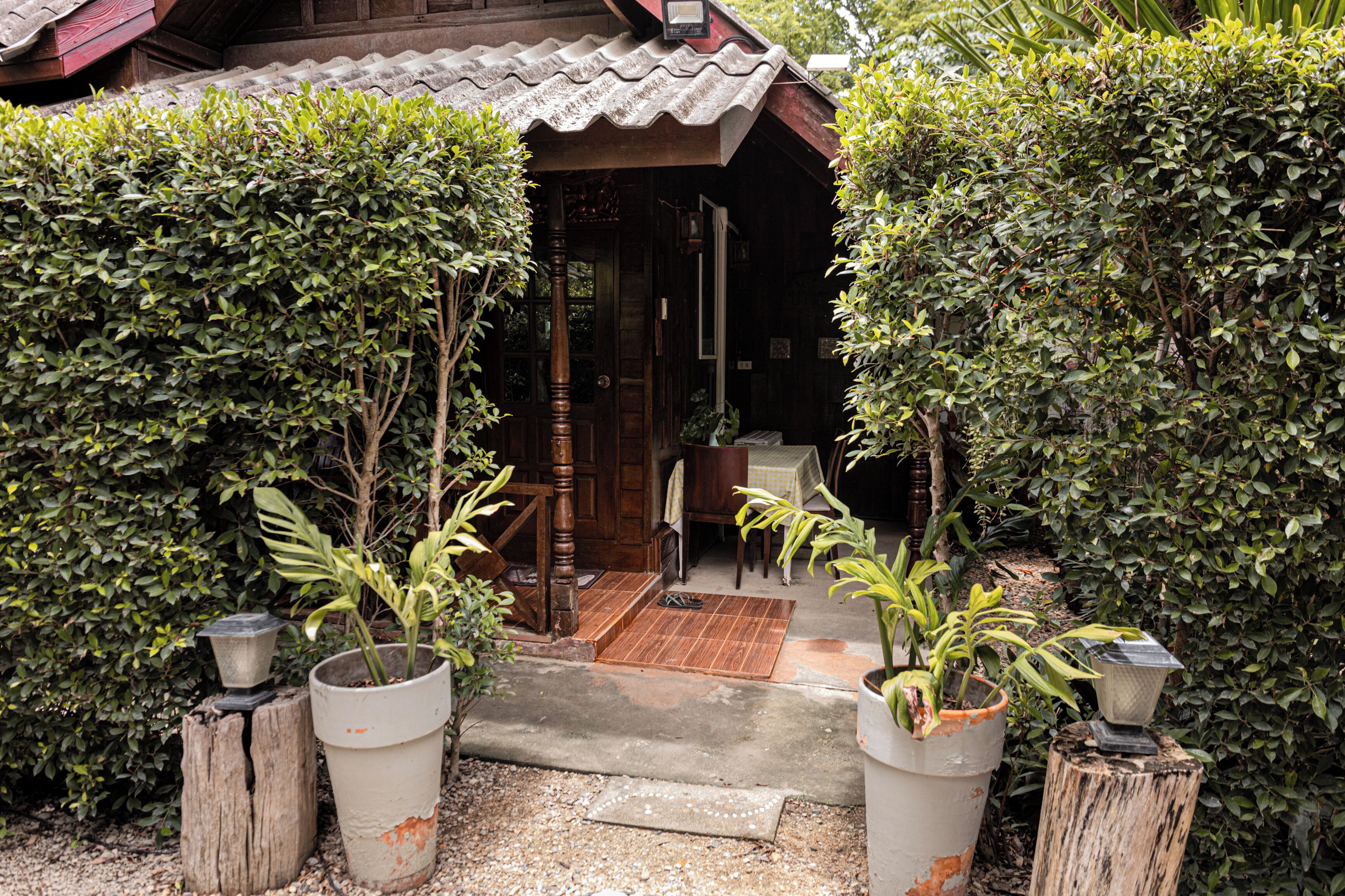 Chom Nakhon | วิวสวน