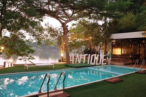 Outdoor pool - The Antique Riverside (Ban Pong)