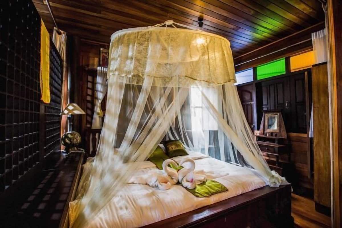 1 bedroom, minibar, individually decorated, individually furnished