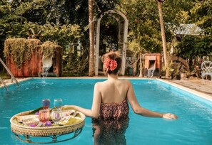 Outdoor pool - The Antique Riverside (Ban Pong)