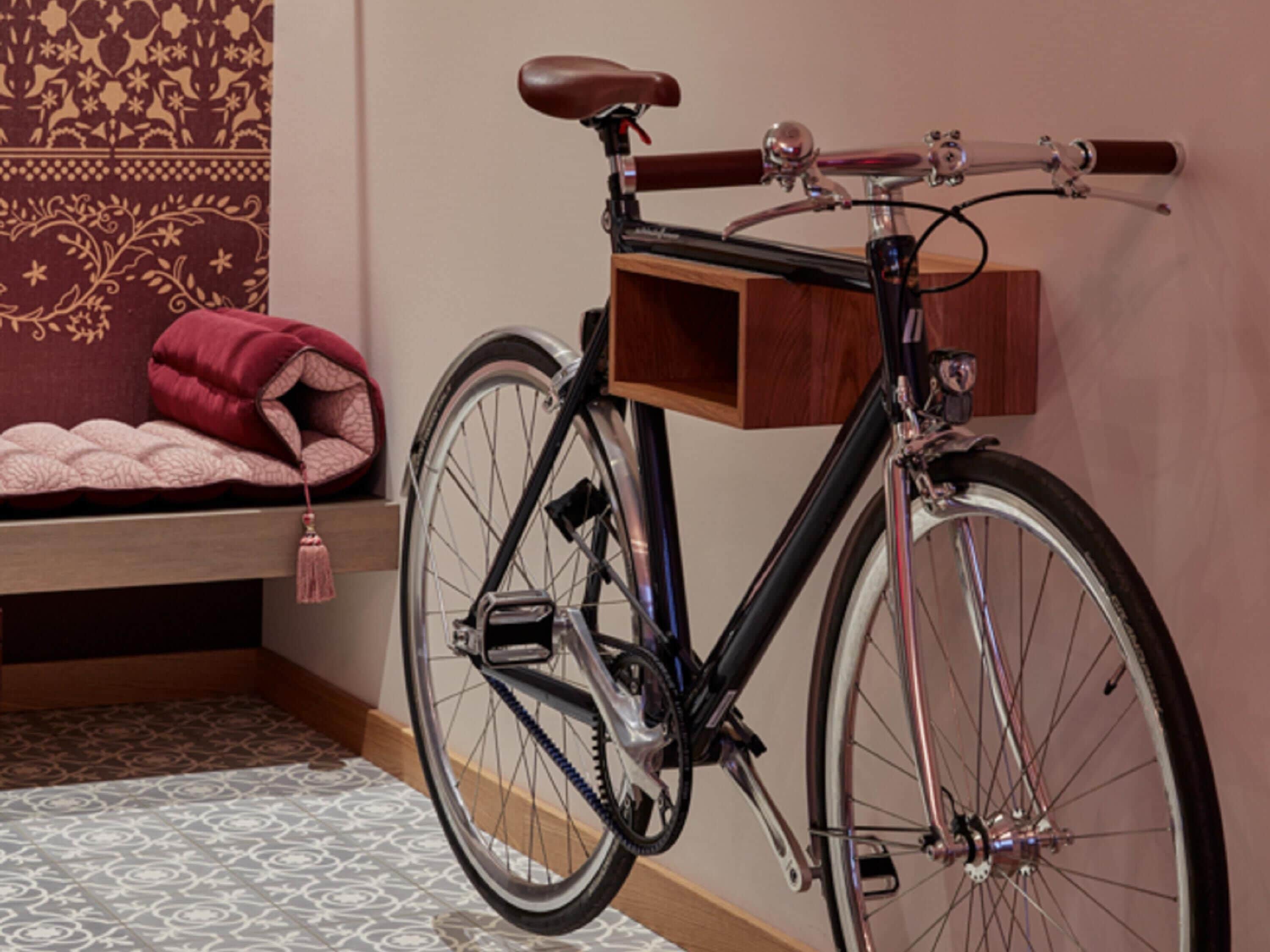 extra large | premium bedding, down duvets, free minibar, in-room safe