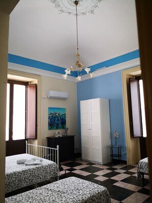 Luxury Quadruple Room (Balconata) - Central Suites (Catania)
