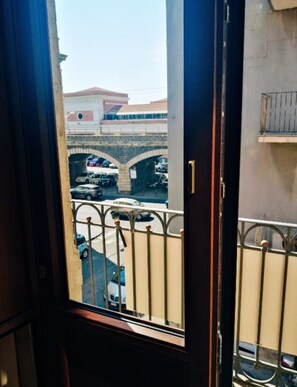 Chambre Quadruple Luxe (Balconata) | Literie de qualité supérieure, minibar, bureau, chambres insonorisées