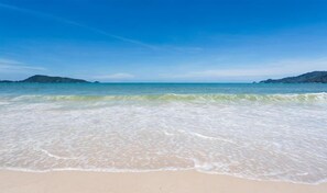 Beach - Baantonsai Garden Resort (Phuket)