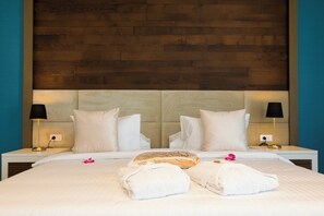 Deluxe Suite, Terrace (TURQUOISE) | Premium bedding, in-room safe, desk, blackout curtains - Villa Diamond (Zupa dubrovacka)
