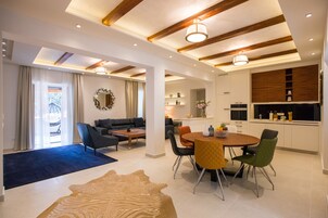 Premium Penthouse, Private Pool (BLUE DIAMOND) | Premium bedding, in-room safe, individually decorated, desk