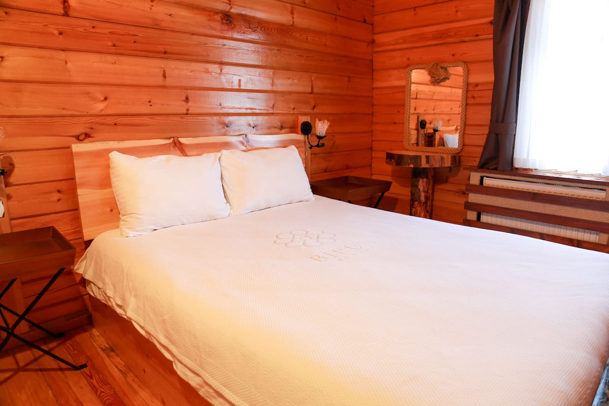 minibar, in-room safe, soundproofing, free wifi