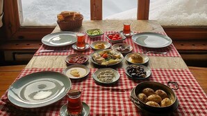 Aamiaisateria