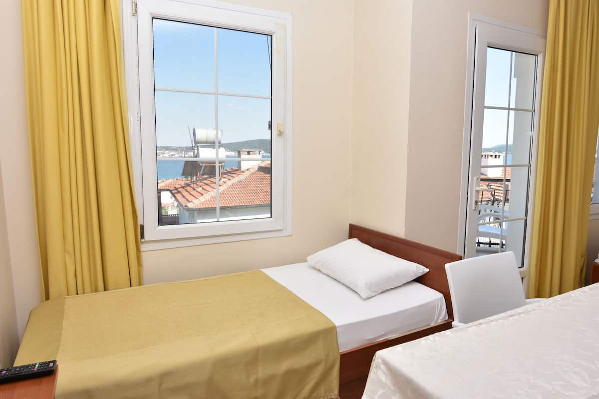 Apartemen | Meja kerja, setrika/meja setrika, dan tempat tidur bayi gratis