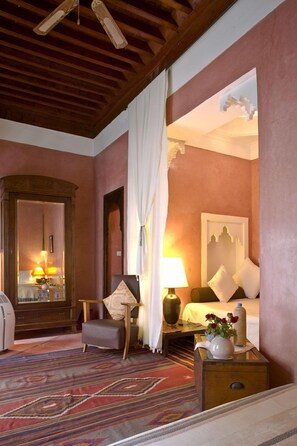 Double Room (Le The) | In-room safe, individually decorated, desk, blackout drapes - Dar Attajmil (Marrakech)
